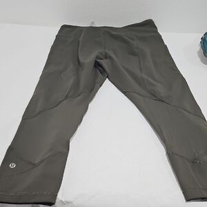 #15 Lululemon Cute Greeb Leggings